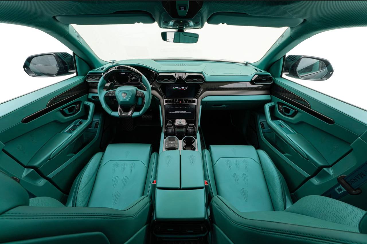  Lamborghini Urus
