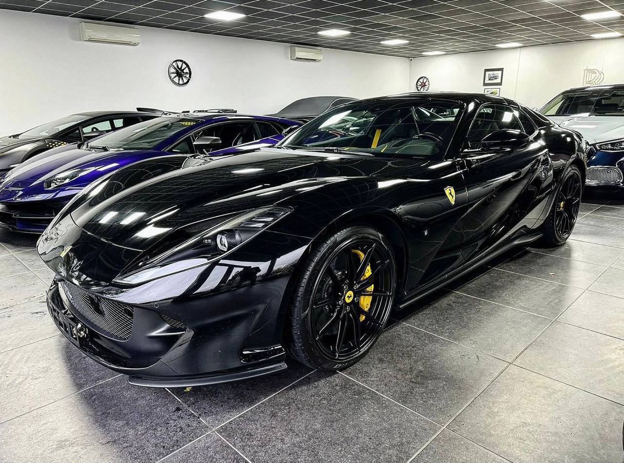 Ferrari 812