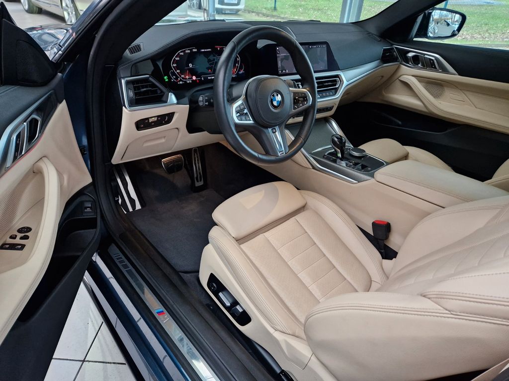 BMW M440i 