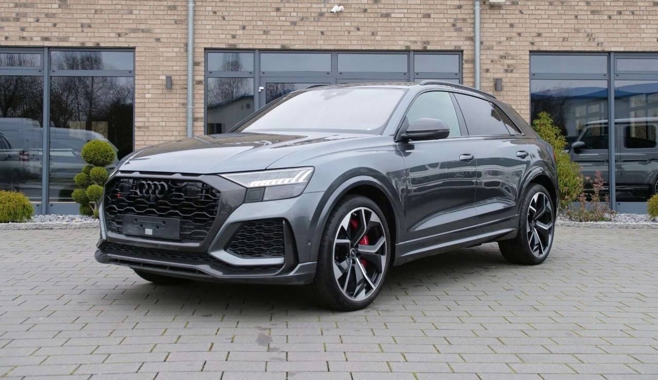 Audi RSQ8