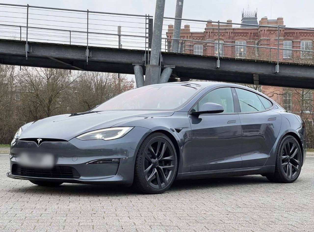 Tesla Model S