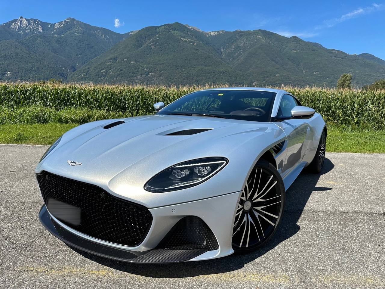 Aston Martin DBS