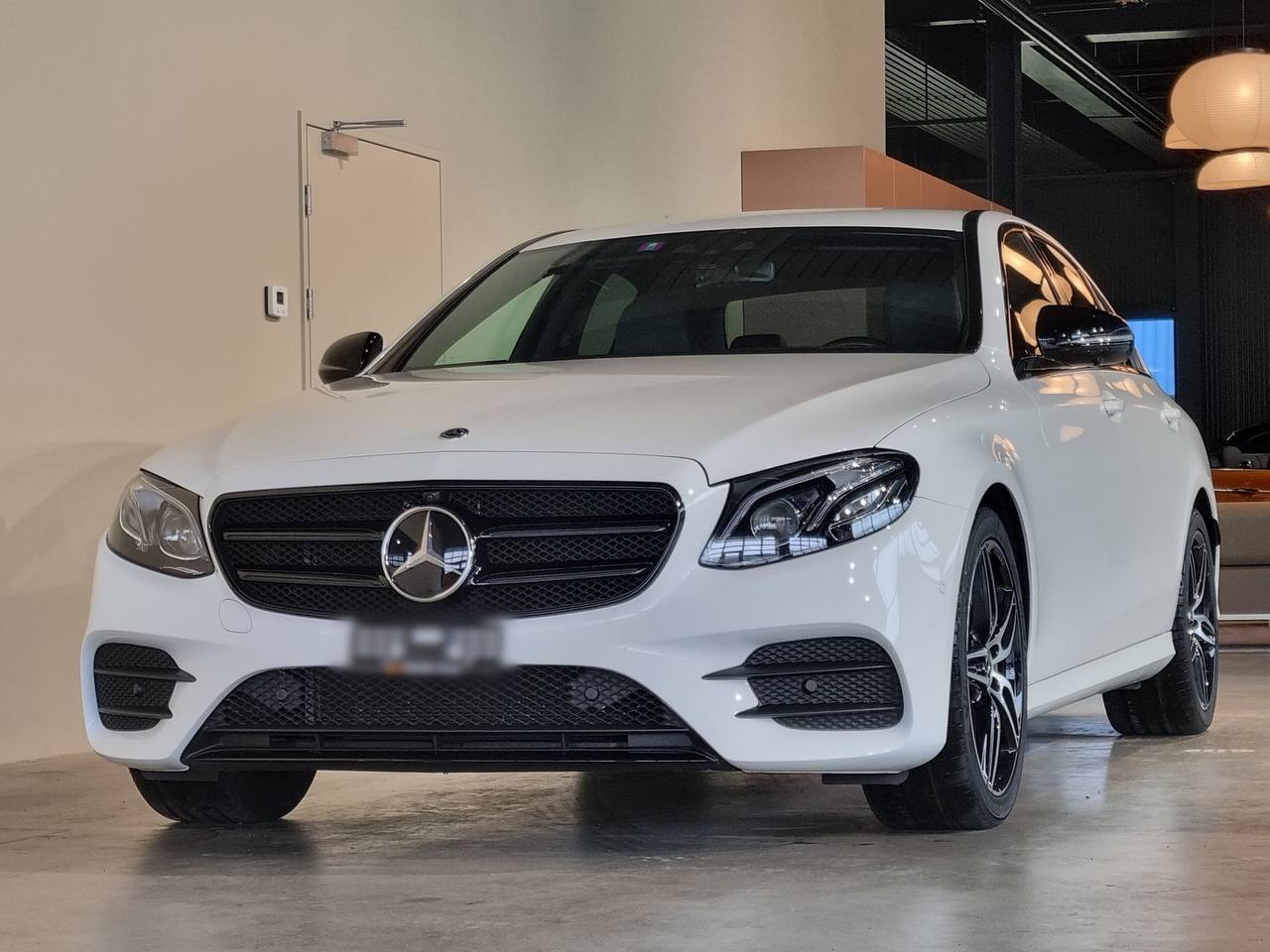 Mercedes-Benz E300