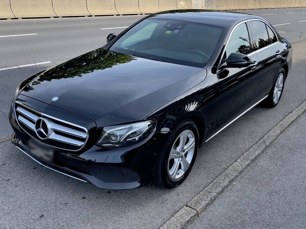 Mercedes-Benz E200