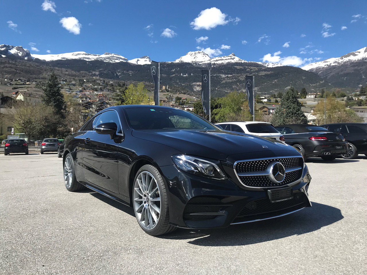 Mercedes-Benz E200