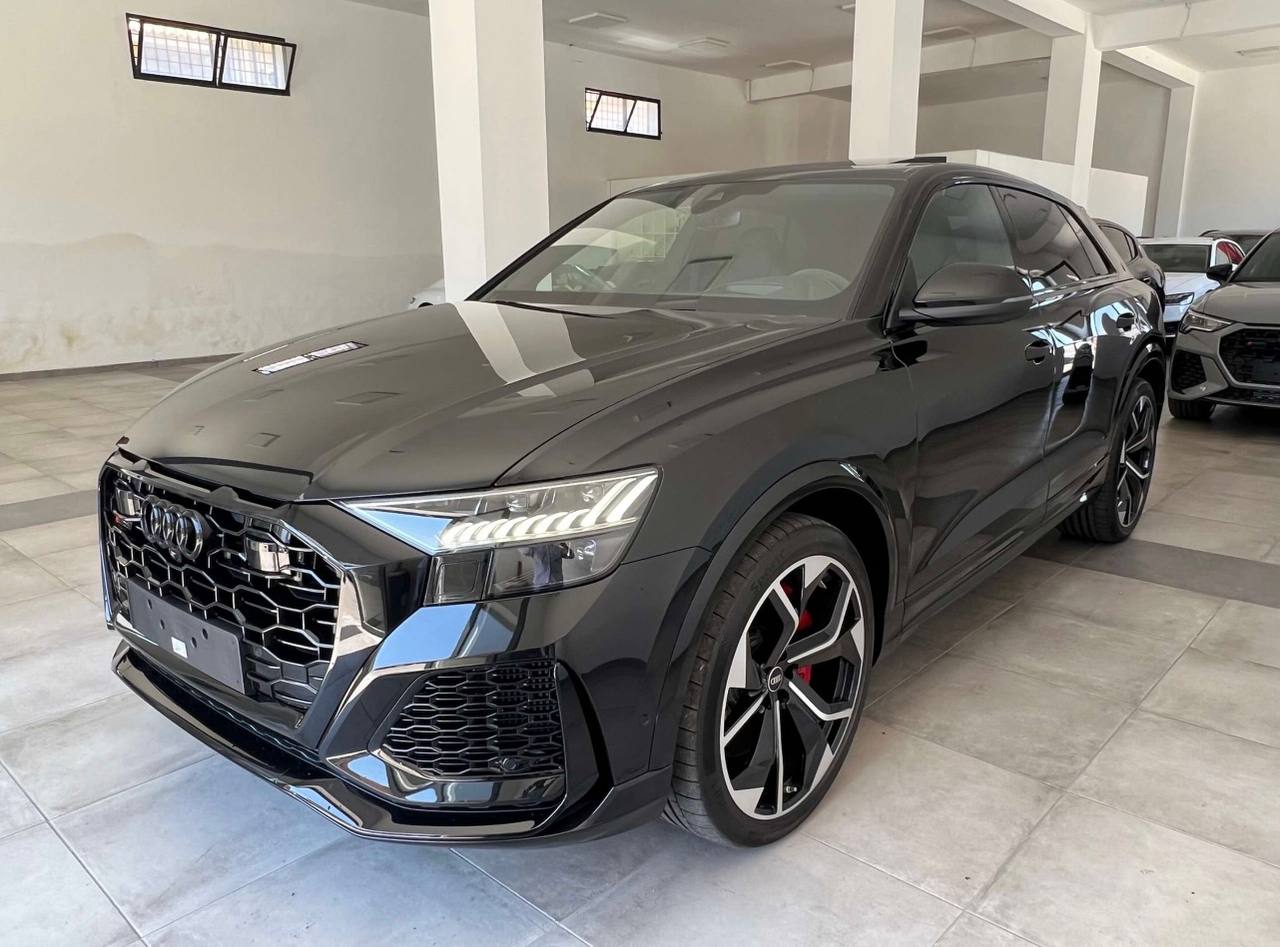 Audi RSQ8