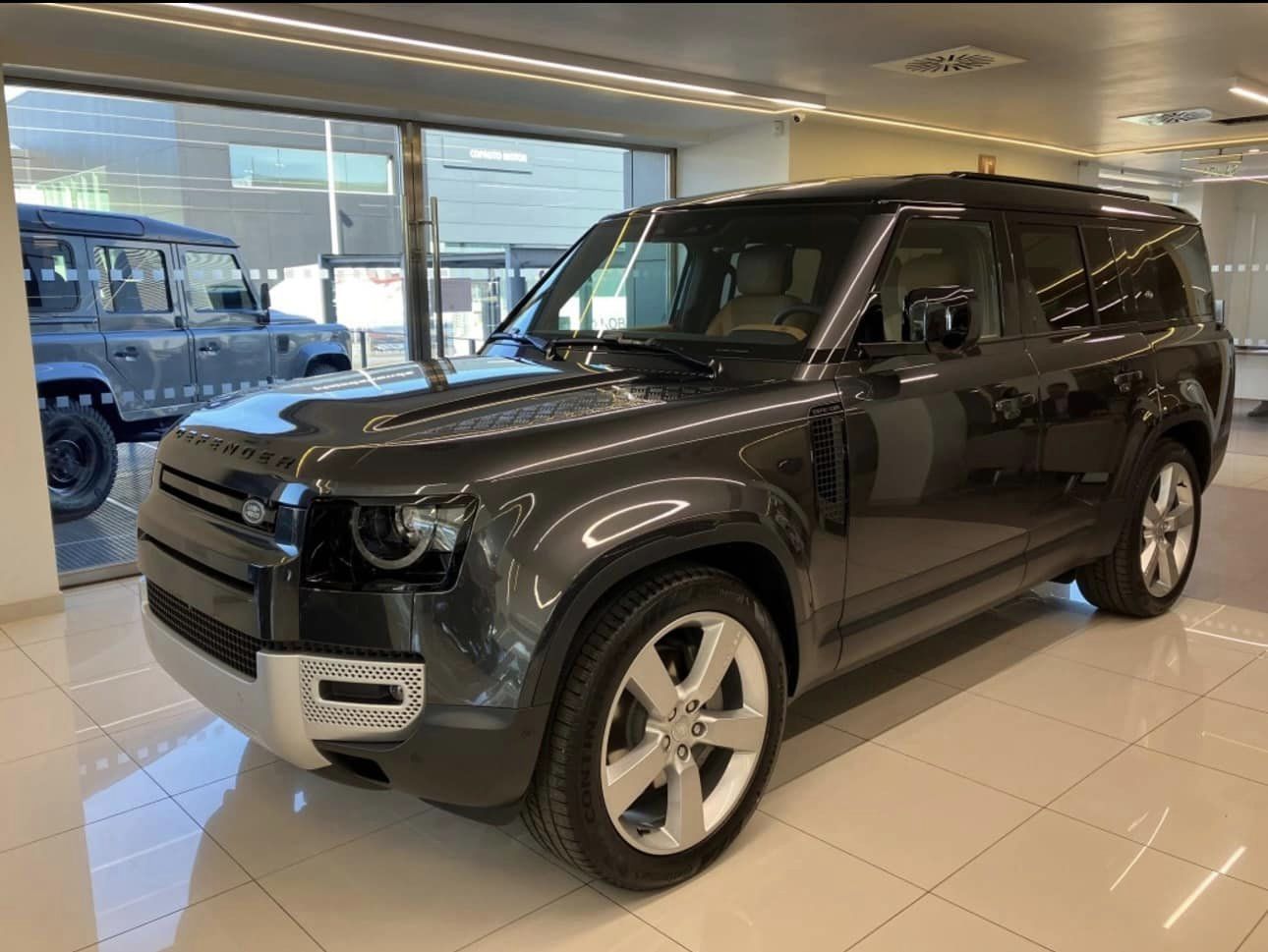 Land Rover Defender