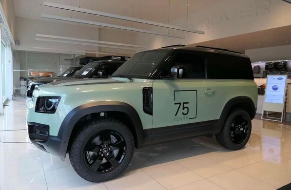  Land Rover Defender