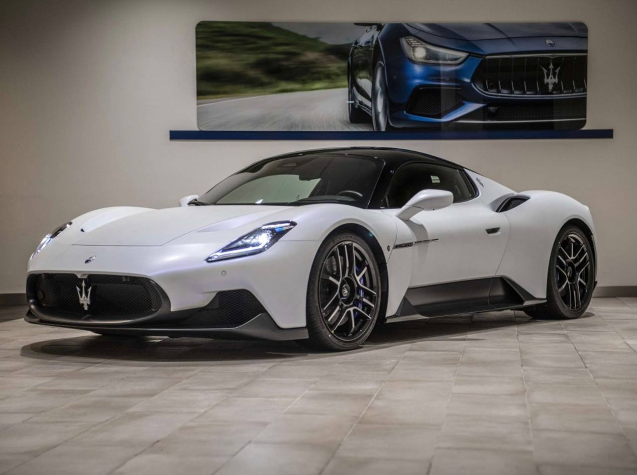 Maserati MC20