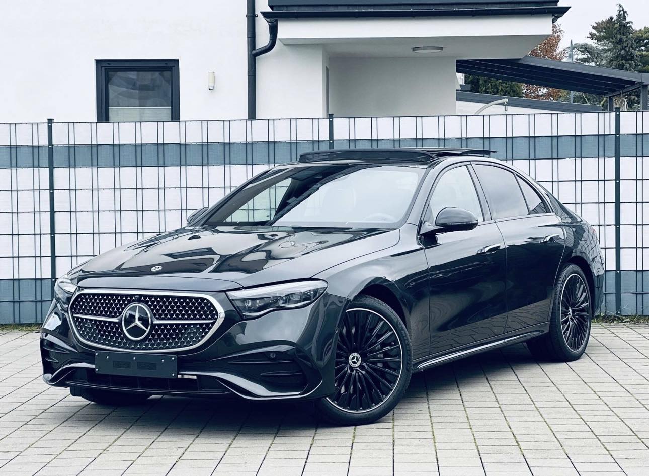 Mercedes-Benz E300