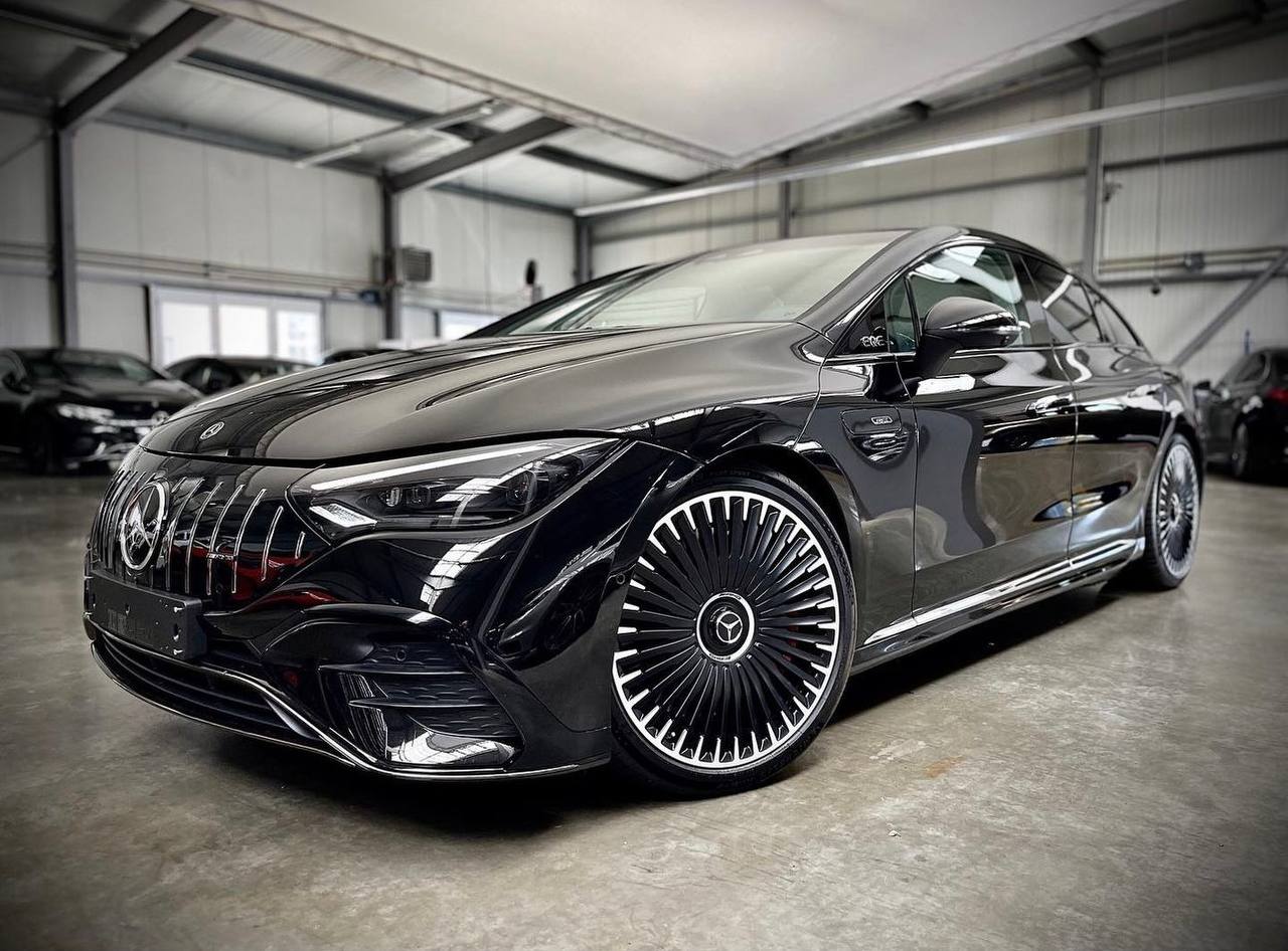  Mercedes-Benz EQE43